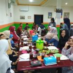 02 Foto bersama buka puasa semua stakeholder BKD Diklat Kab. HSS 05-06-2018